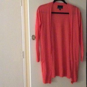 The light cardigan is easy to wear in size xs